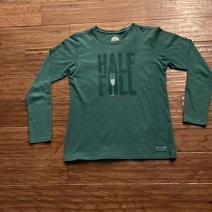 Life is Good Women’s Classic Fit Green Glass is Half Full Shirt Size M